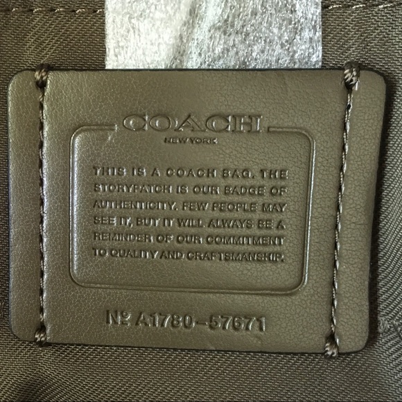 ❌SOLD❌ Coach Colorblock Edie 28 with Snakeskin - Picture 14 of 16